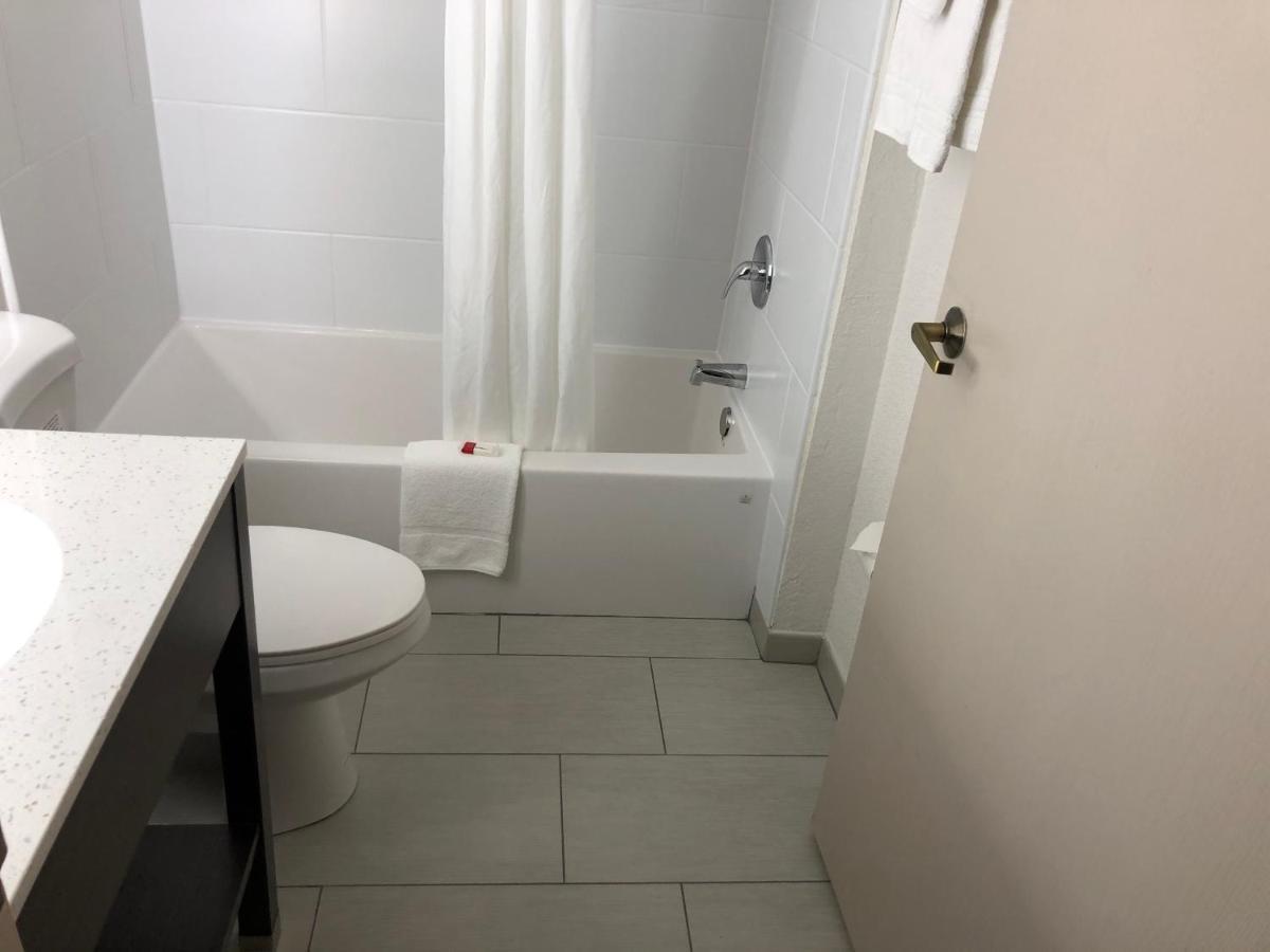 Red Lion Inn & Suites Elk Grove Village Extérieur photo