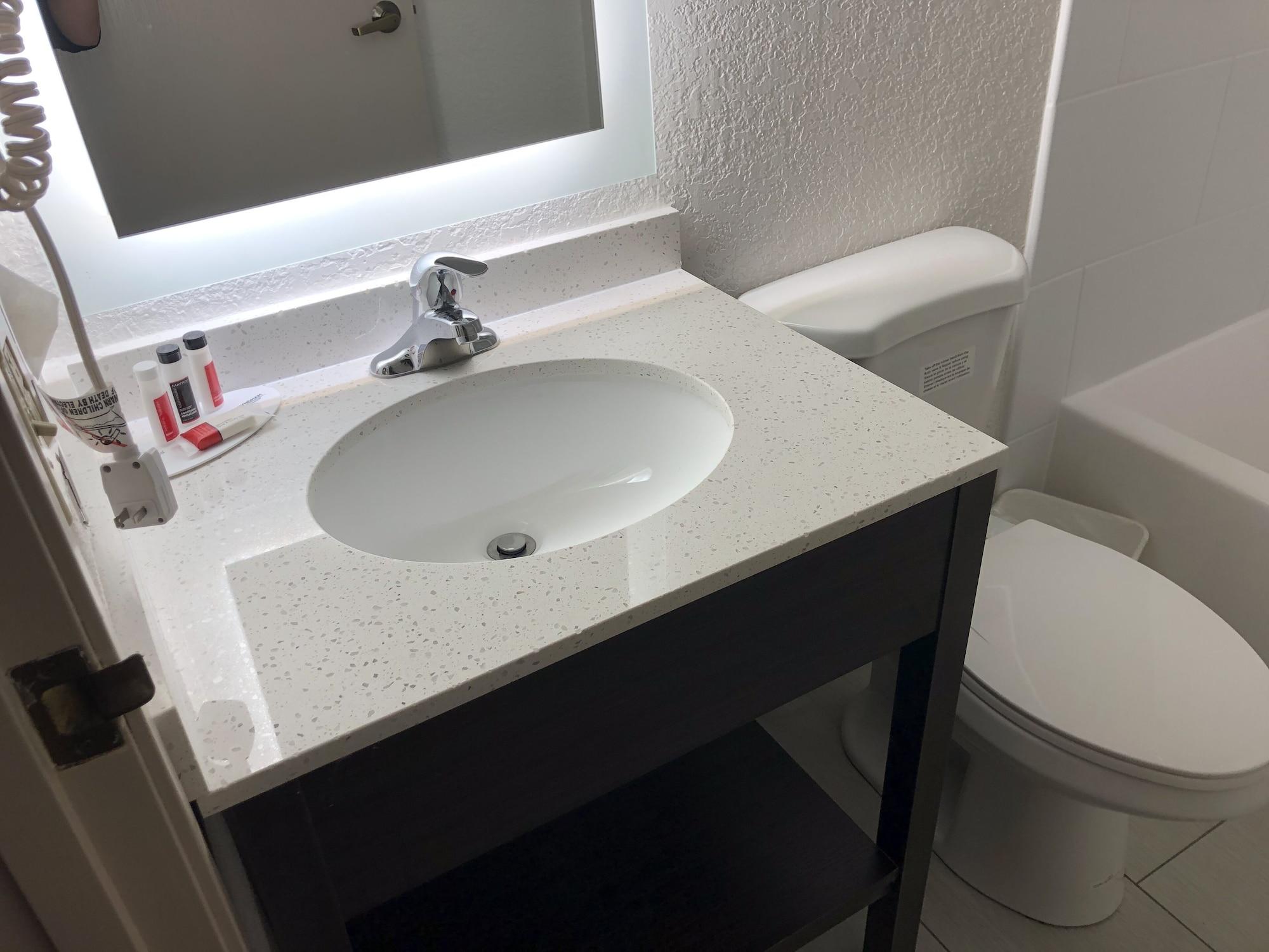 Red Lion Inn & Suites Elk Grove Village Extérieur photo