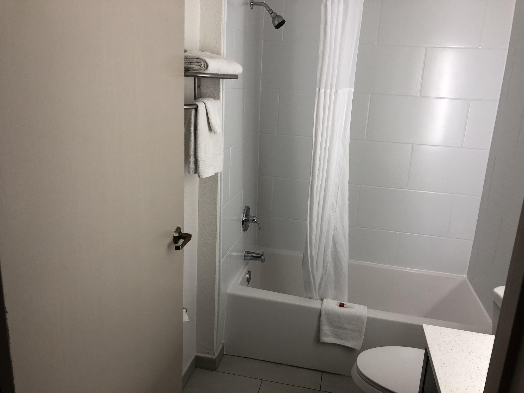 Red Lion Inn & Suites Elk Grove Village Extérieur photo