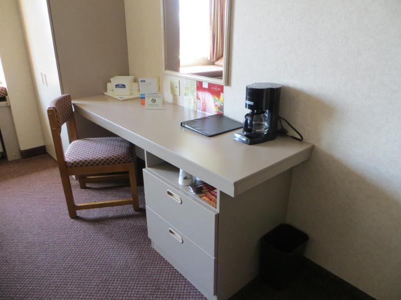 Red Lion Inn & Suites Elk Grove Village Extérieur photo